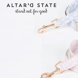 Altar’d State Bear & Ollie’s Daisy Dog Leash